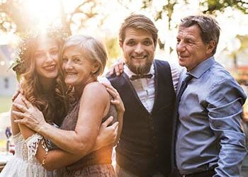 Die 7 besten Überraschungsideen zur Hochzeit von Eltern